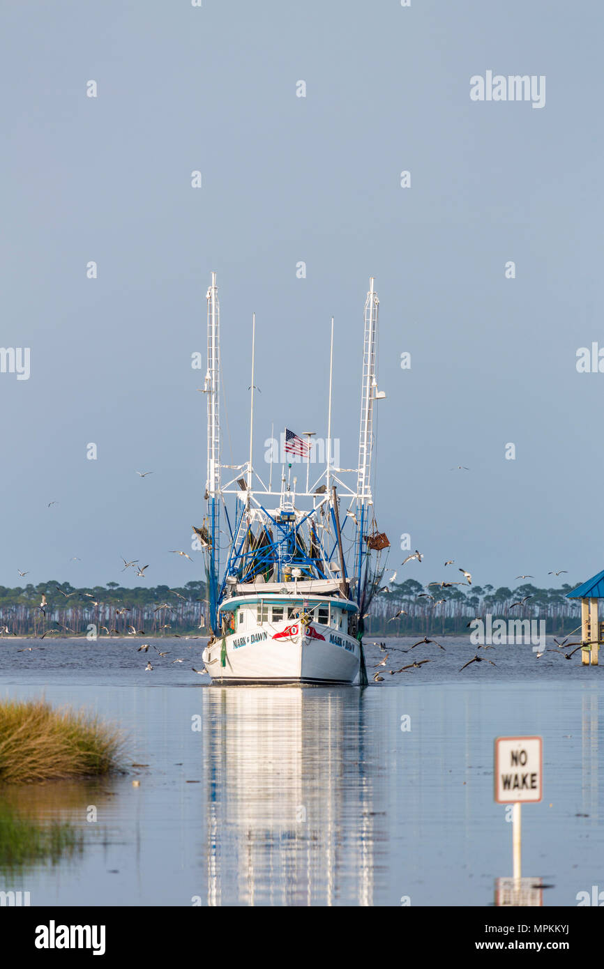 L'entrée au port crevettier à Ocean Springs, Mississippi Harbour Banque D'Images