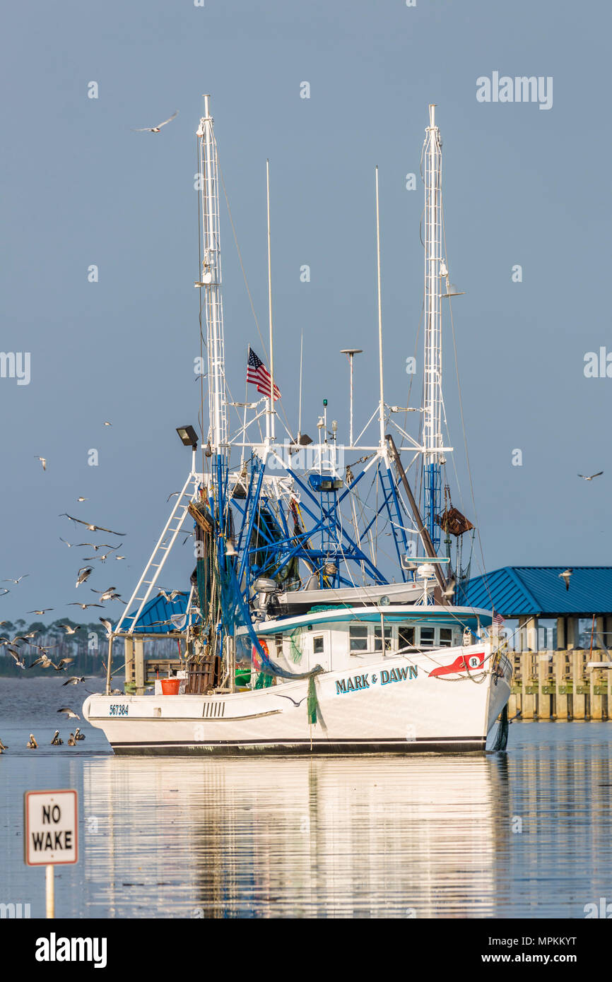 L'entrée au port crevettier à Ocean Springs, Mississippi Harbour Banque D'Images
