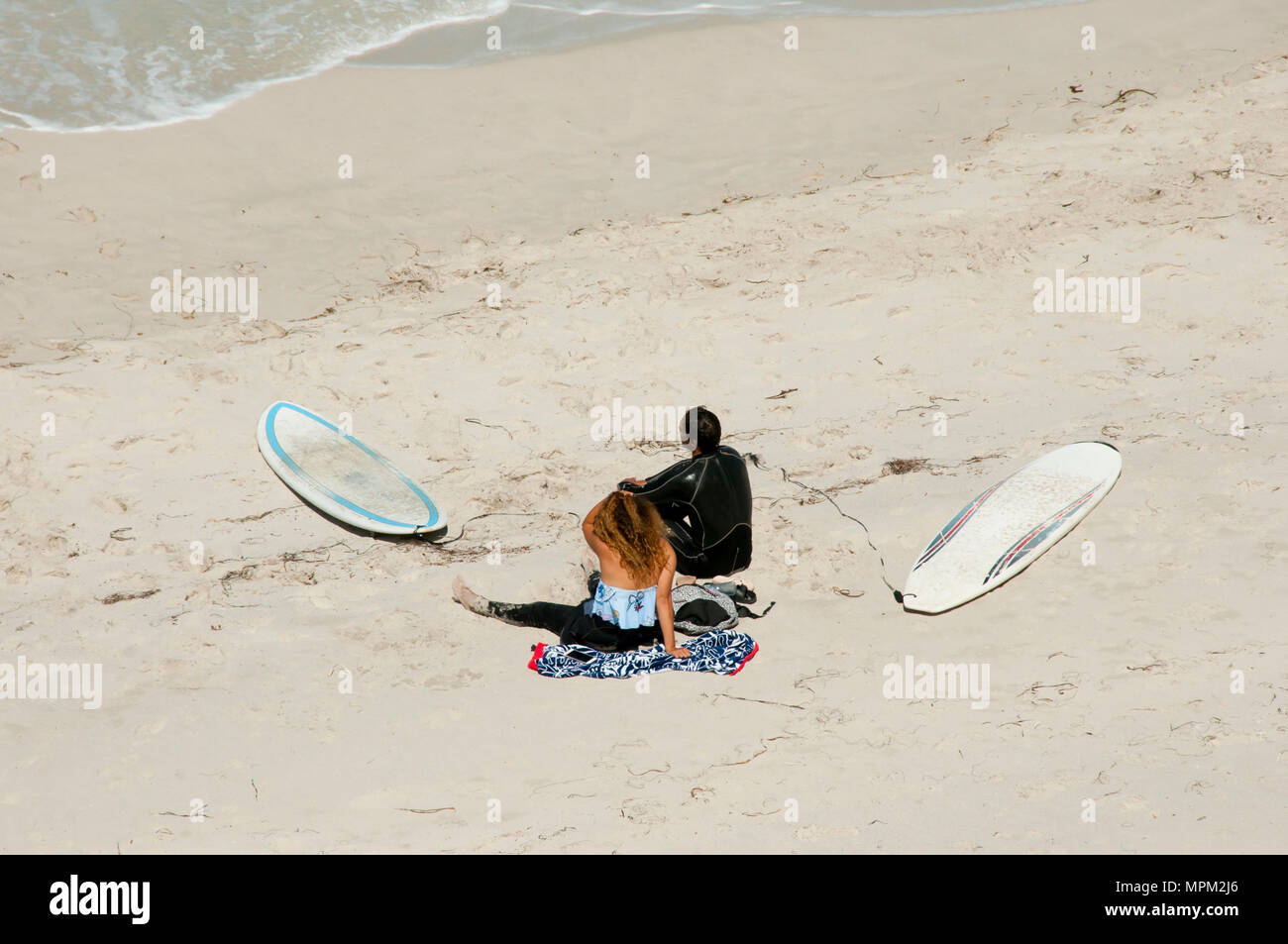 Les surfeurs sur la plage - Esperance - Australie Banque D'Images