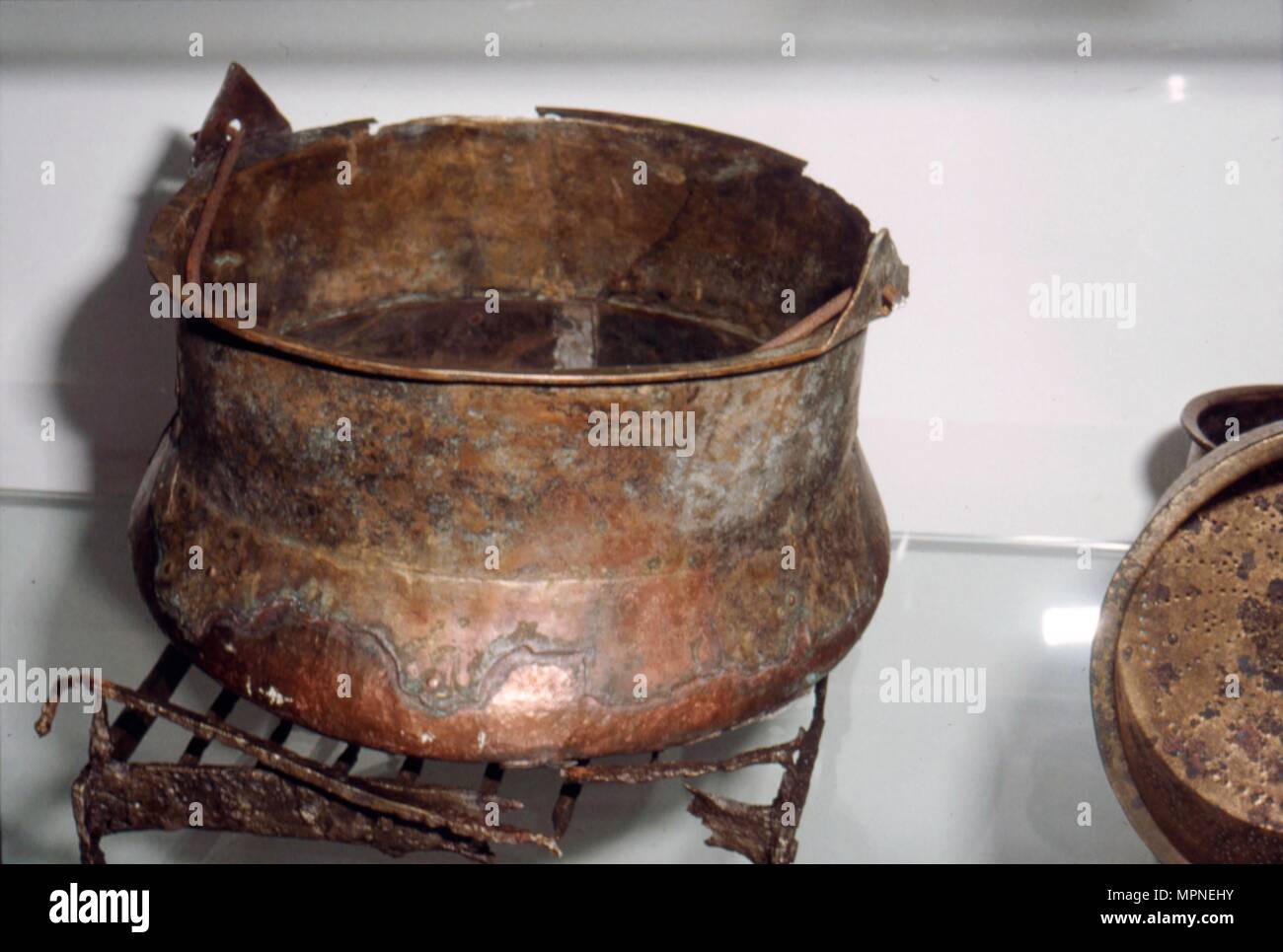 Bronze romain marmite Banque de photographies et d'images à haute  résolution - Alamy