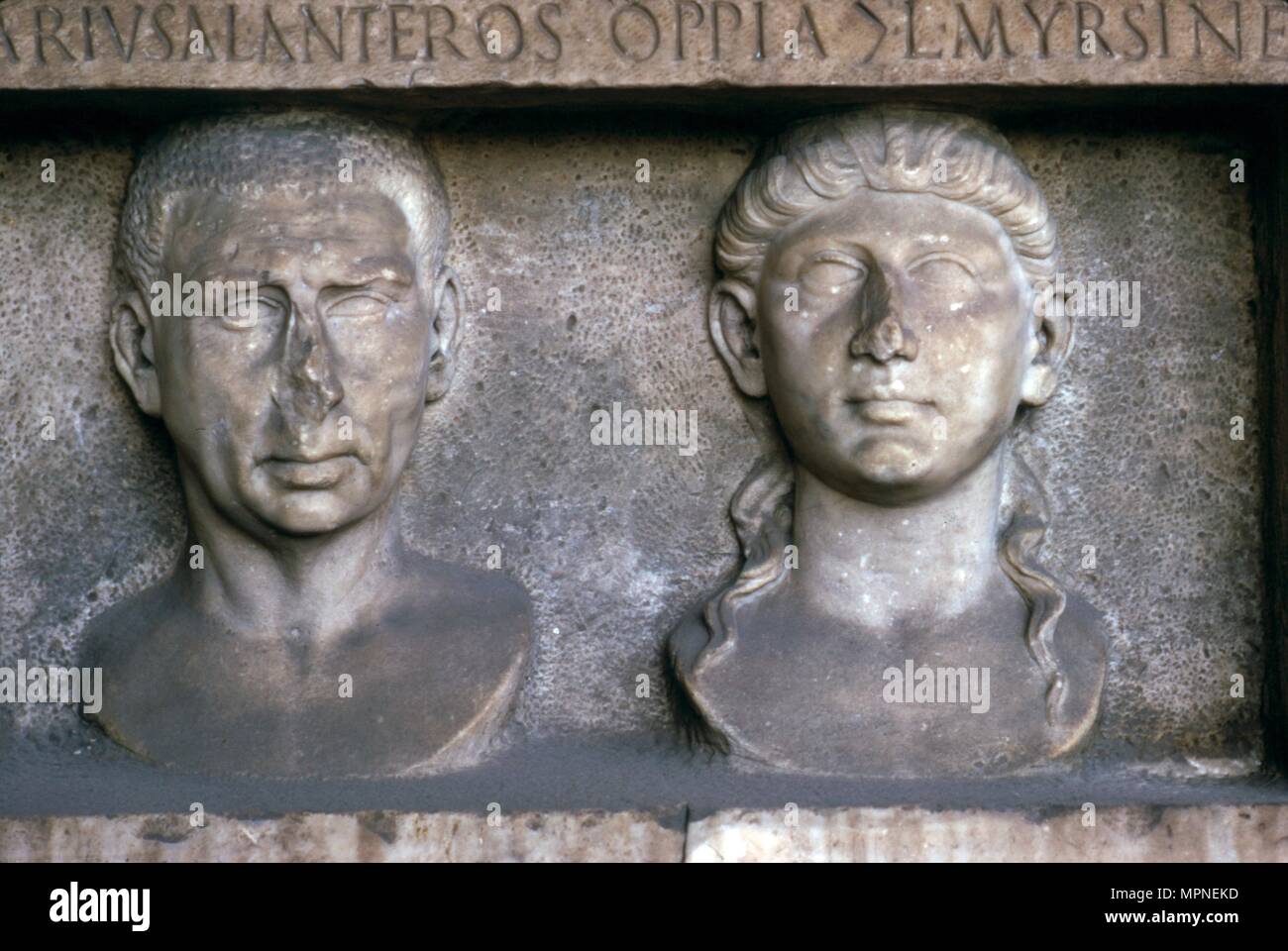 Mari et femme romaine (dalle funéraire) période impériale. Au Museo Nazionale Romano, Rome. Artiste : Inconnu. Banque D'Images