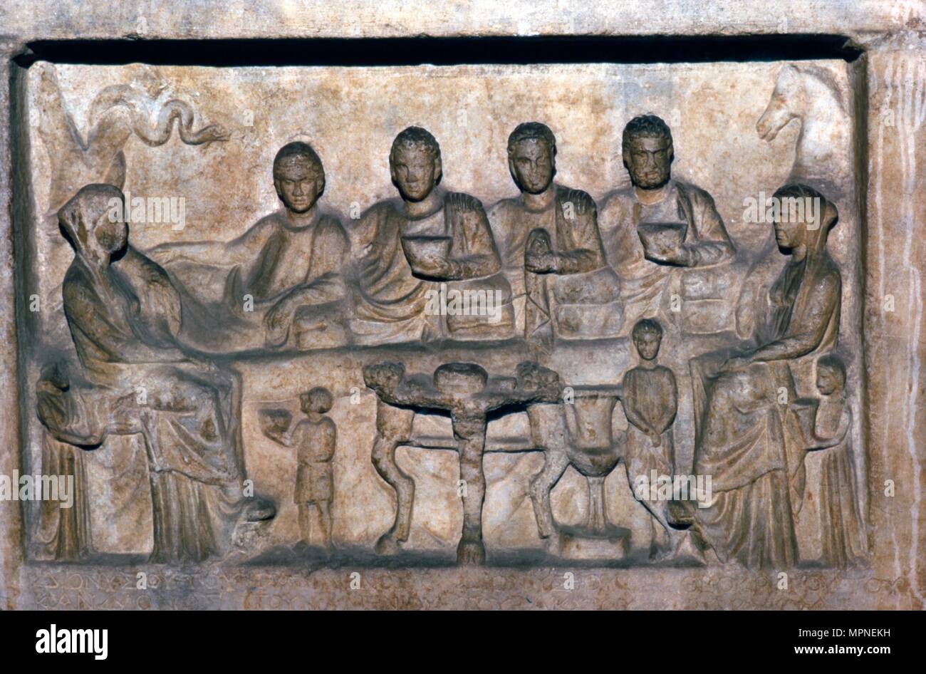 Stèle funéraire sur scène du banquet de la Turquie, Hellinistic Erdok, période, c323 BC-31BC. Artiste : Inconnu. Banque D'Images