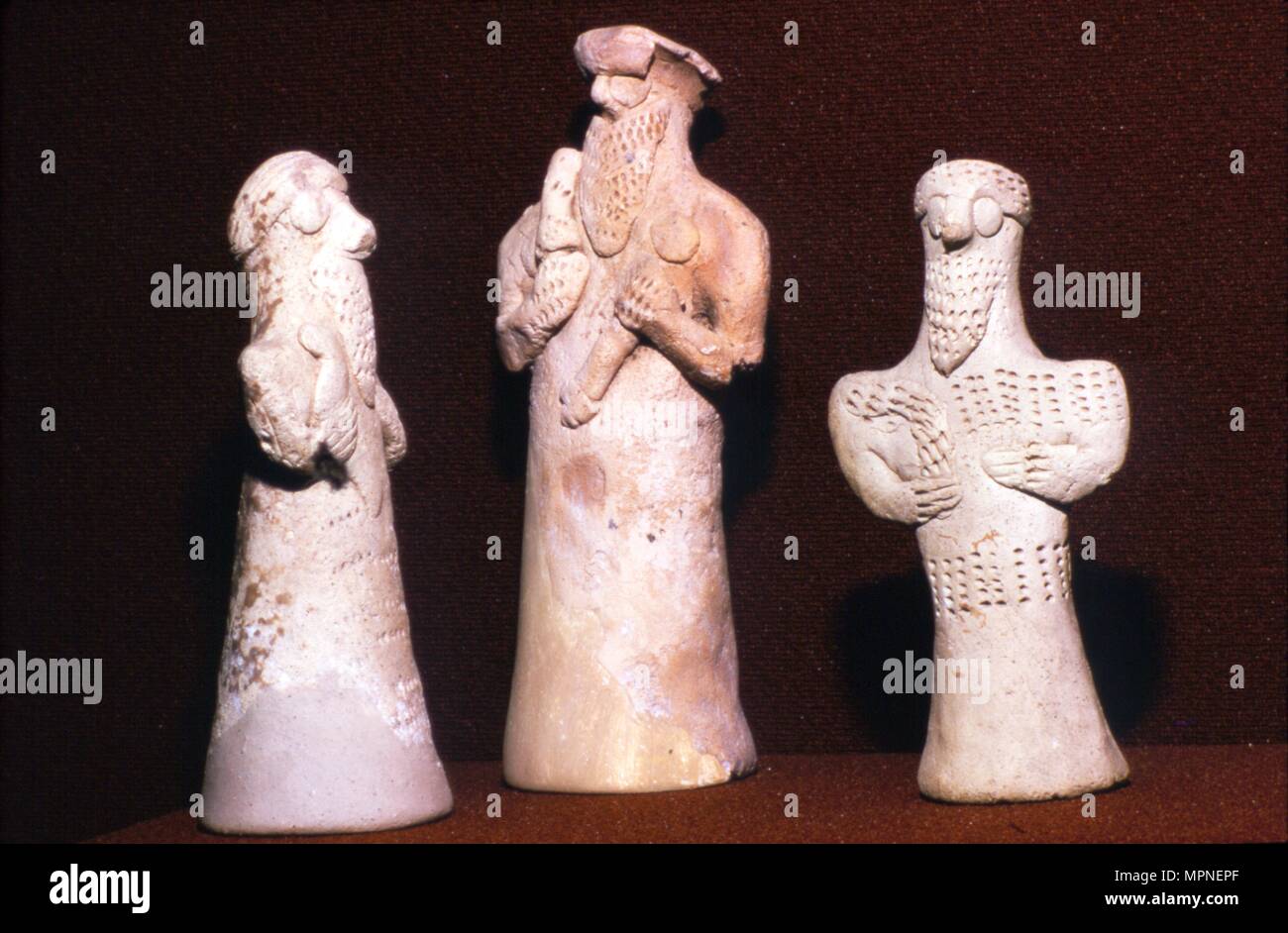 Groupe en terre cuite du roi et des prêtres, troisième dynastie d'Ur, 2100 BC-2000 BC. Artiste : Inconnu. Banque D'Images