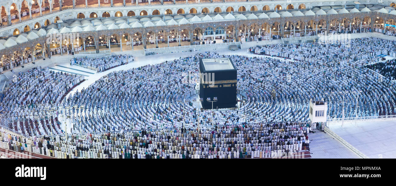 La prière des musulmans autour AlKaaba à La Mecque, en Arabie Saoudite, vue aérienne Photo Stock