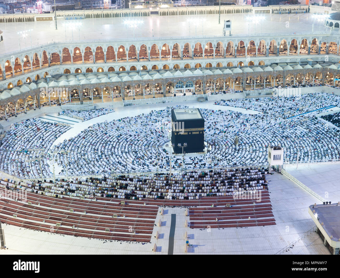 La prière des musulmans autour AlKaaba à La Mecque, en Arabie Saoudite, vue aérienne Photo Stock