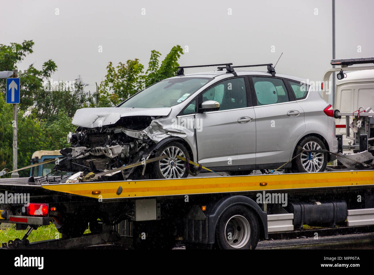 A259 Newhaven Flyover, Newhaven, East Sussex, Royaume-Uni. 24 mai 2018. L'autopont de Newhaven près de la police à la suite d'une grave collision véhicule multi plus tôt aujourd'hui à l'origine de longs délais pour qui approchent du Newhaven Ferry port. Credit : Alan Fraser/Alamy Live News Banque D'Images