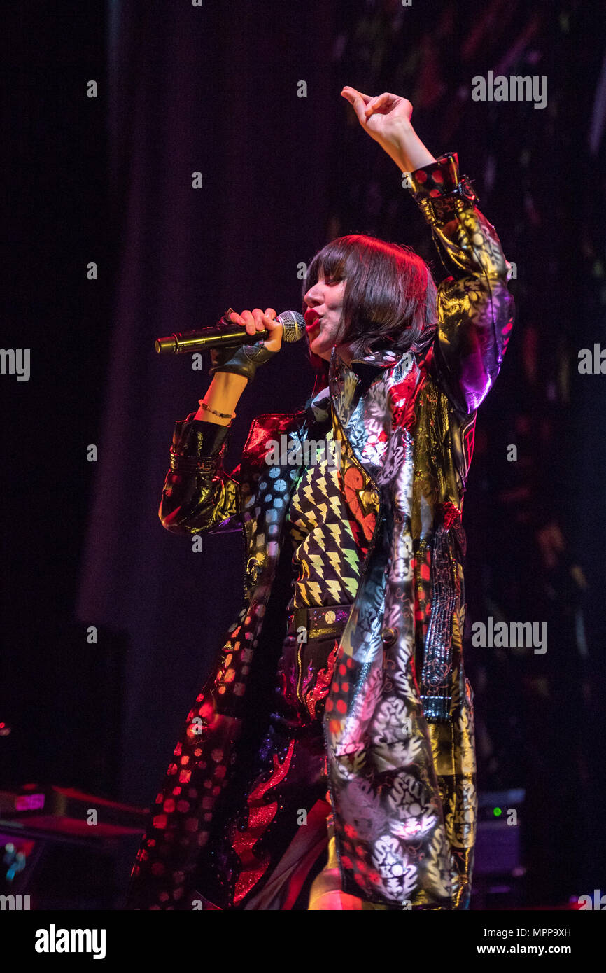 Karen Lee Orzolek, mieux connu sous son nom de scène Karen O effectue avec le Jacques Brel à l'Arena 3 à Dublin. Banque D'Images