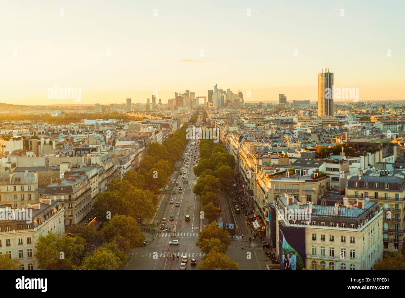 France, Paris, vue de la ville avec la Défense en arrière-plan Banque D'Images