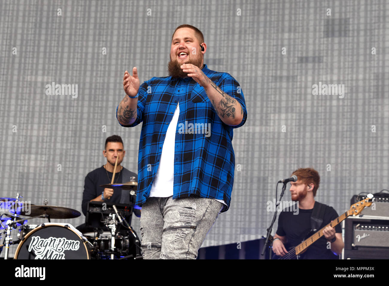 Rag'n'Bone Man performing live. Rag'n'Bone Man sur scène, Rag'n'Bone Man en concert, Rag and Bone Man). Banque D'Images