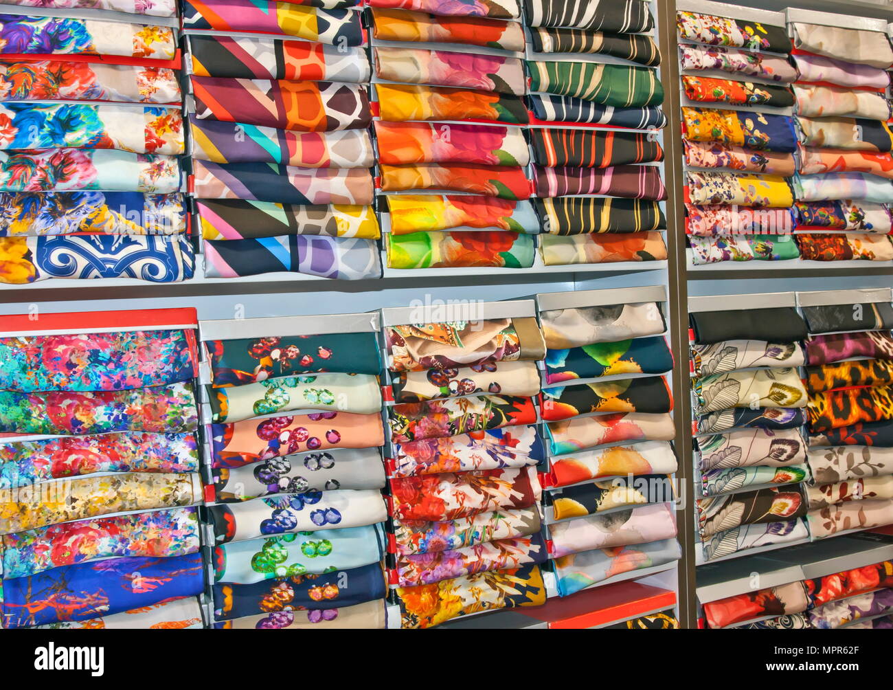 Les modèles en tissu boutique textile Photo Stock Alamy Les modèles en tissu boutique textile Photo Stock Alamy