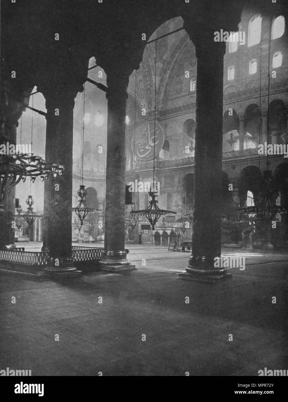 'Intérieur de Santa Sophia', 1913. Artiste : Inconnu. Banque D'Images