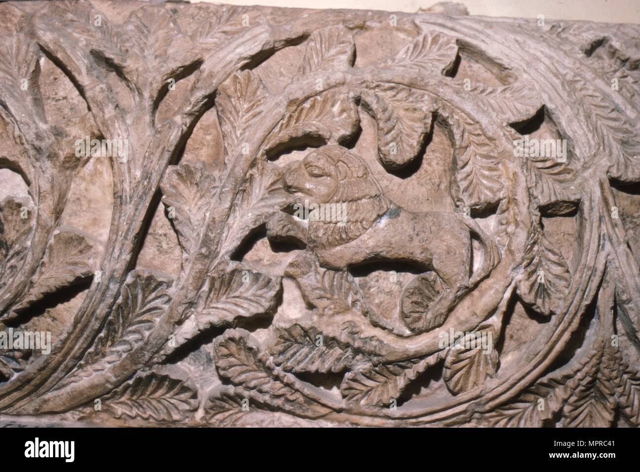 Sculpture sur bois copte du lion dans le feuillage, c5e-7e siècle. Artiste : Inconnu. Banque D'Images