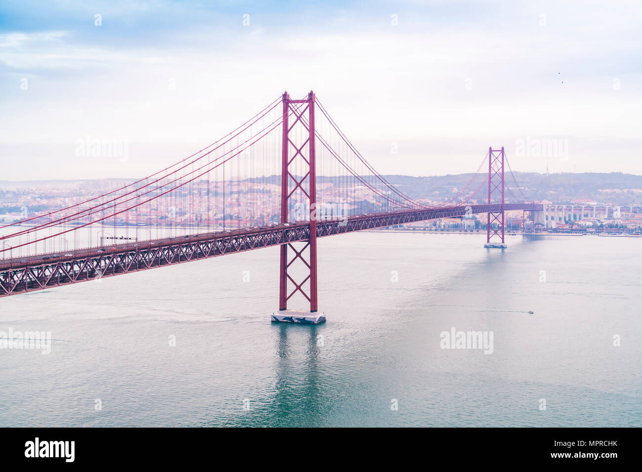 Portugal, Lisbonne, Ponte 25 de Abril Banque D'Images