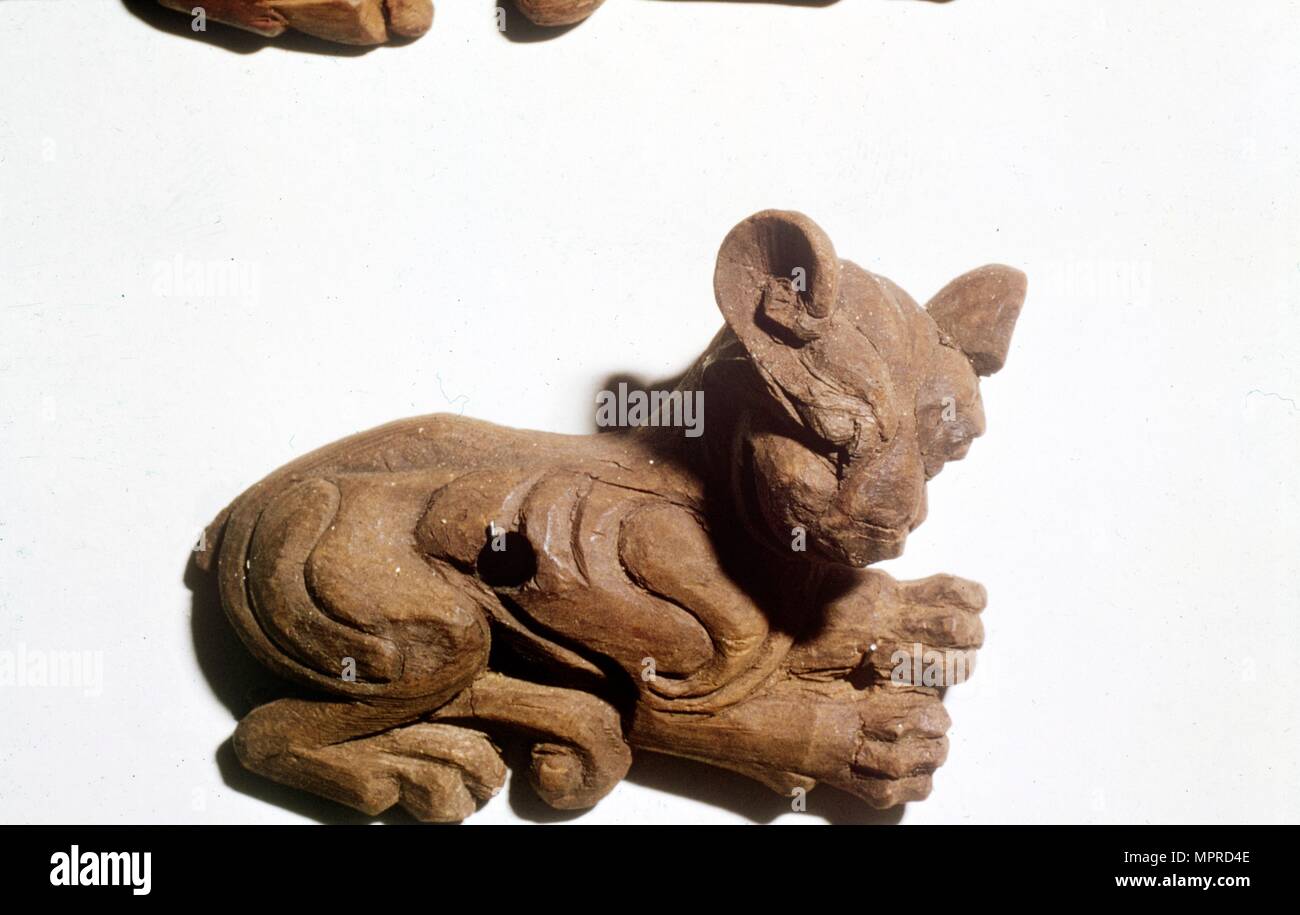 En bois sculpté de chaton bridle-plaque de Pazyryk, montagnes de l'Altaï, 5e siècle av 4e siècle avant J.-C. : Artiste inconnu. Banque D'Images