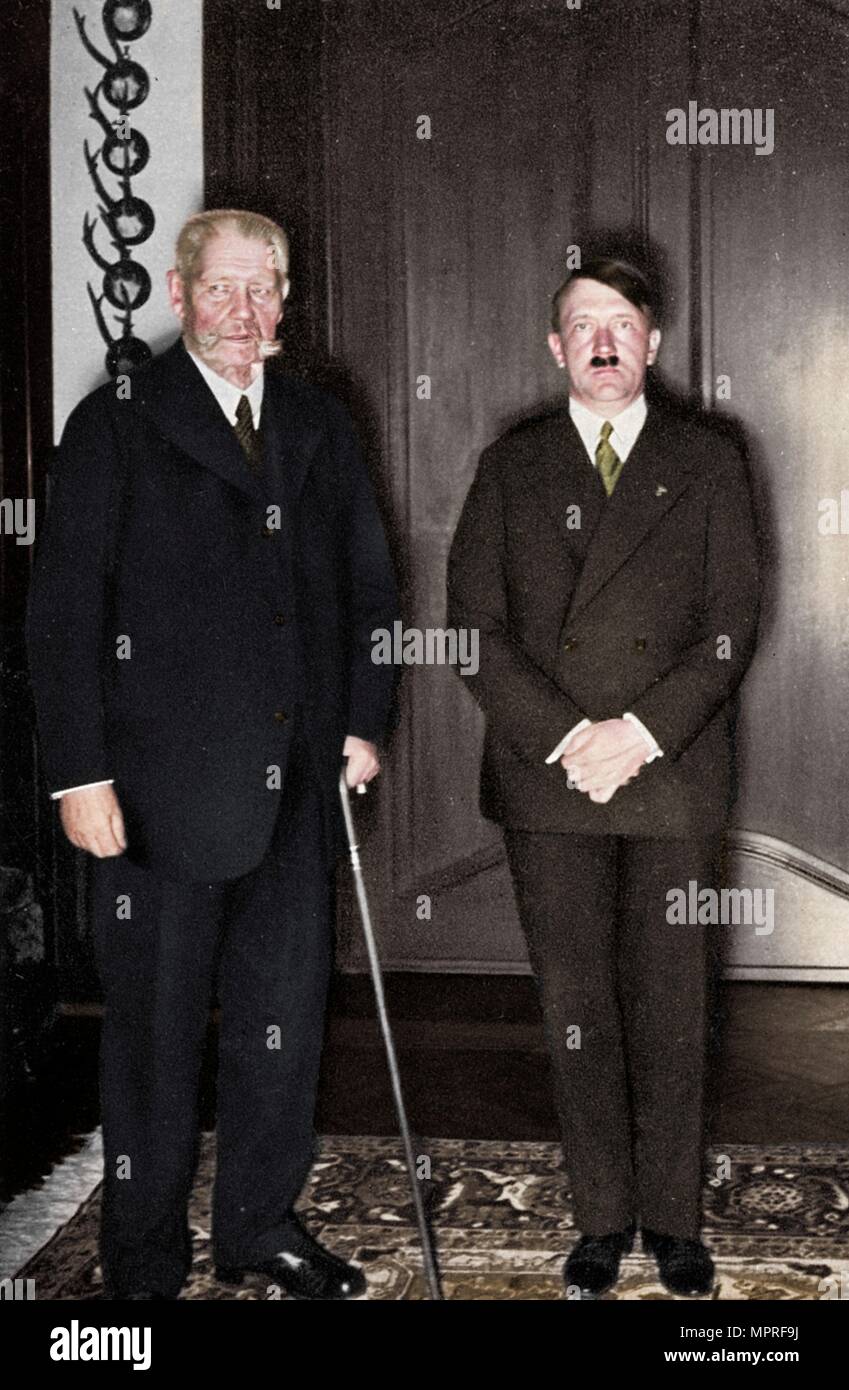 Le Président allemand Paul von Hindenburg et le chancelier Adolf Hitler, c1933-c1934. Artiste : Inconnu. Banque D'Images