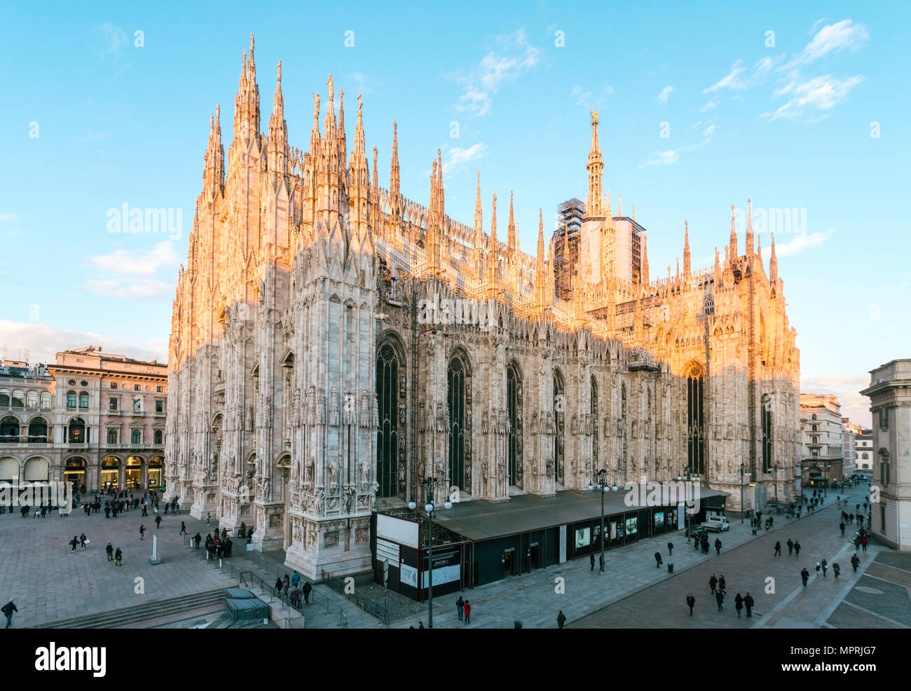 L'Italie, Lombardie, Milan, Galleria Vittorio Emanuele II et la cathédrale de la Piazza del Duomo Banque D'Images