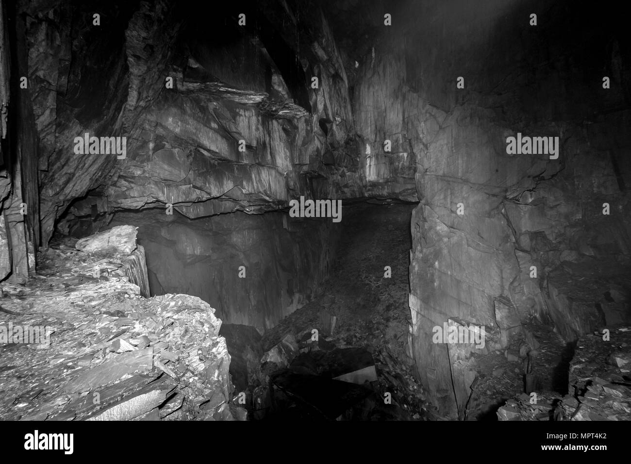 Ratgoed prononcé an Allt goed in native Welsh, est une ancienne mine d'ardoise. Il y a beaucoup de tunnels souterrains et de gouffres des reliques du passé. Banque D'Images