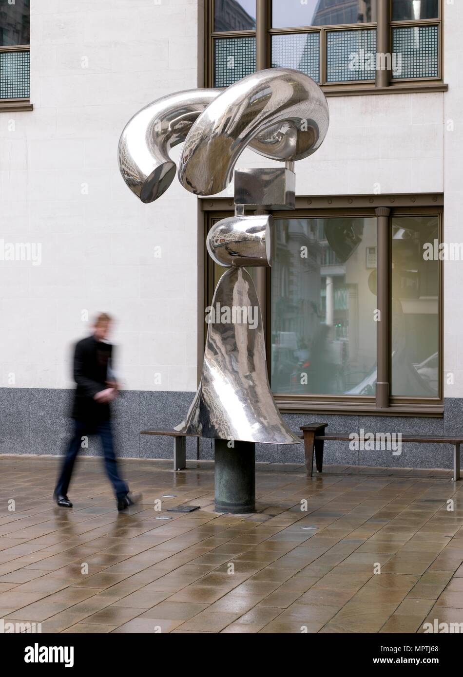 'Ritual, sculpture par Antanas Brazdys, Coleman Street, City of London, 2016. Artiste : Chris Redgrave. Banque D'Images