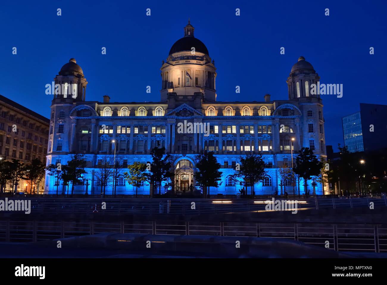 Le port de Liverpool Building (auparavant Mersey Docks and Harbour Board Bureaux, plus communément connue sous le nom de Dock Bureau) de Liverpool, England, UK Banque D'Images