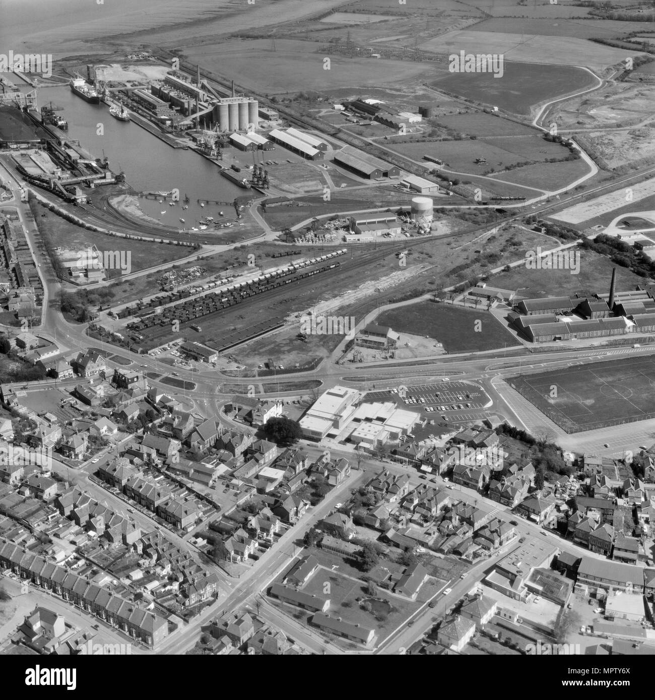 Portishead Dock et ligne de chemin de fer de la direction générale, Portishead, North Somerset, 1972. Artiste : Aerofilms. Banque D'Images