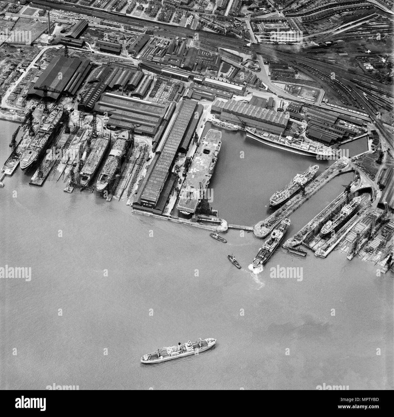 Cammell Laird Shipbuilding and Engineering Works, Birkenhead, Merseyside, 1950. Artiste : Aerofilms. Banque D'Images