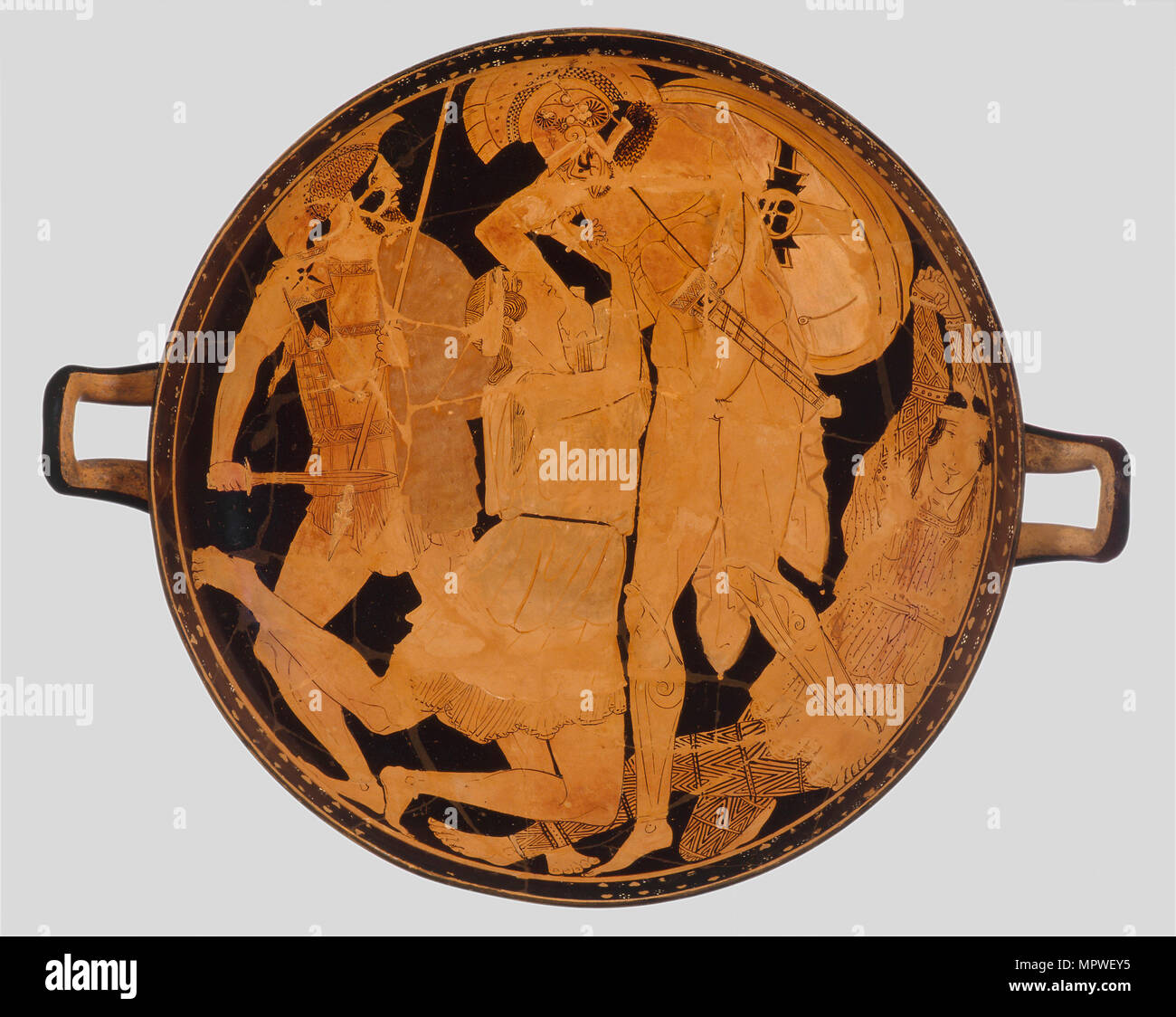 Tasse avec Achilles terrassant Penthesilea. La poterie à figures rouges, ca 470-460 BC. Banque D'Images