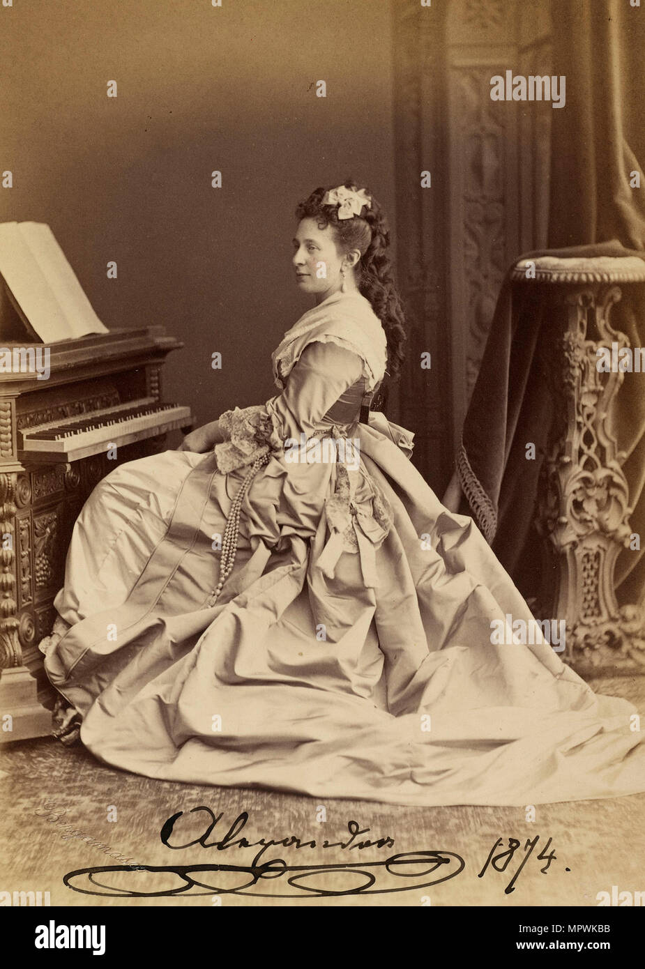 Portrait de la grande-duchesse Alexandra Iosifovna 1830-1911 (août 1659), 1874. Banque D'Images
