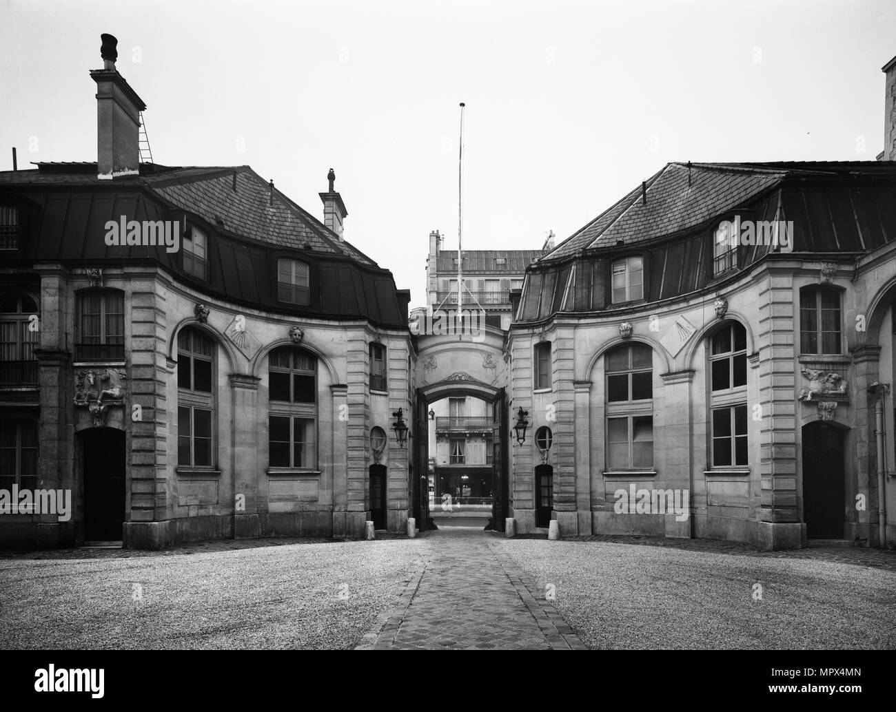 Ambassade britannique (l'hôtel de Charost), 39 Rue de Fauborg Saint Honoré, Paris, France, 1964. Artiste : Inconnu. Banque D'Images