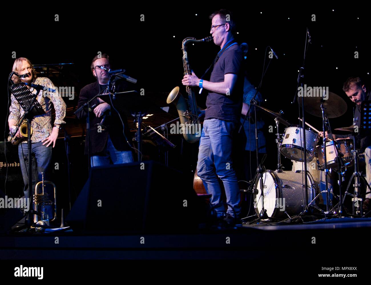 Martin Shaw et Matt Wates, 2012. Artiste : Alan John Ainsworth. Banque D'Images