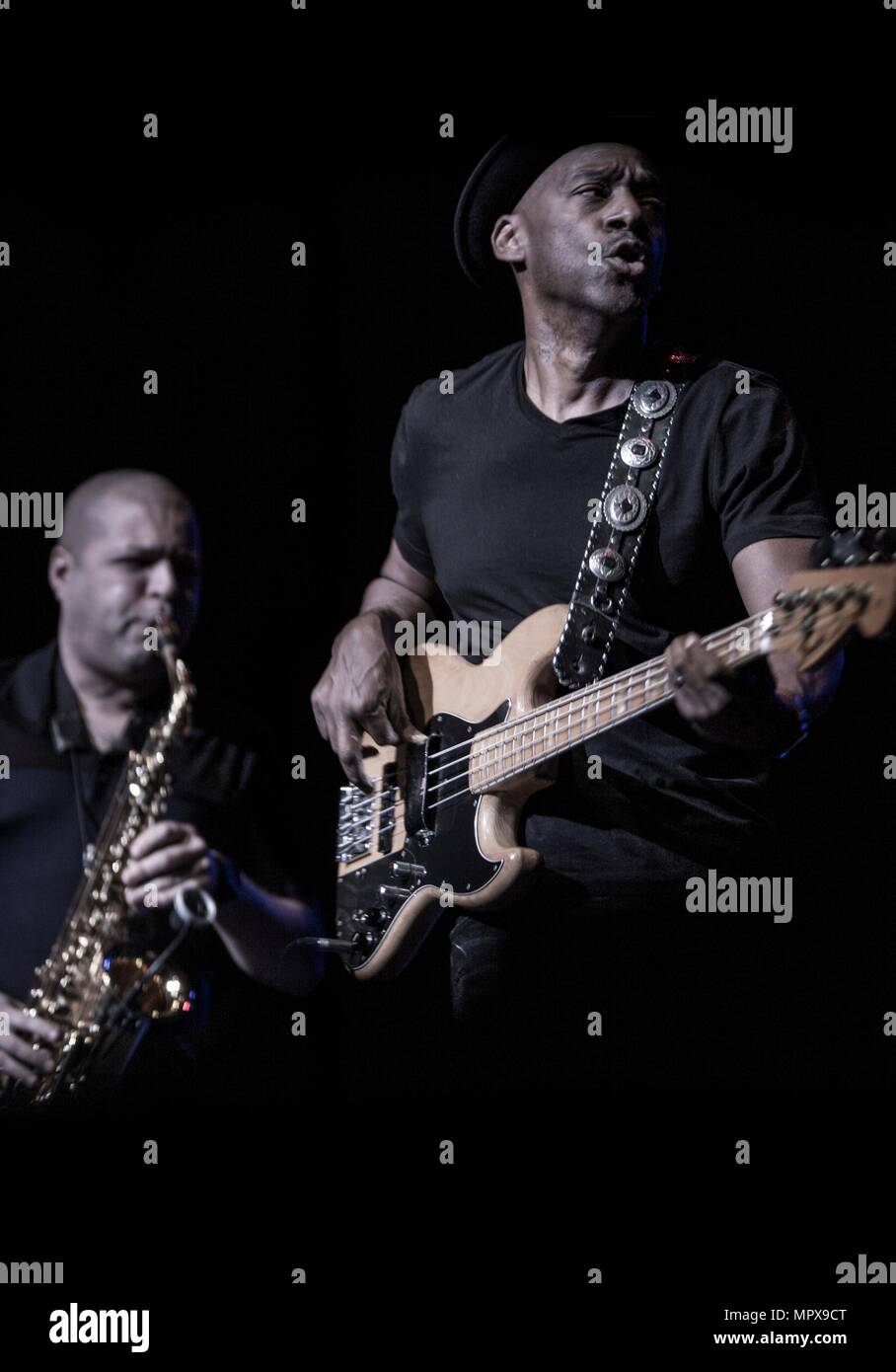 Marcus Miller et Alex Han, 2017. Artiste : Alan John Ainsworth. Banque D'Images