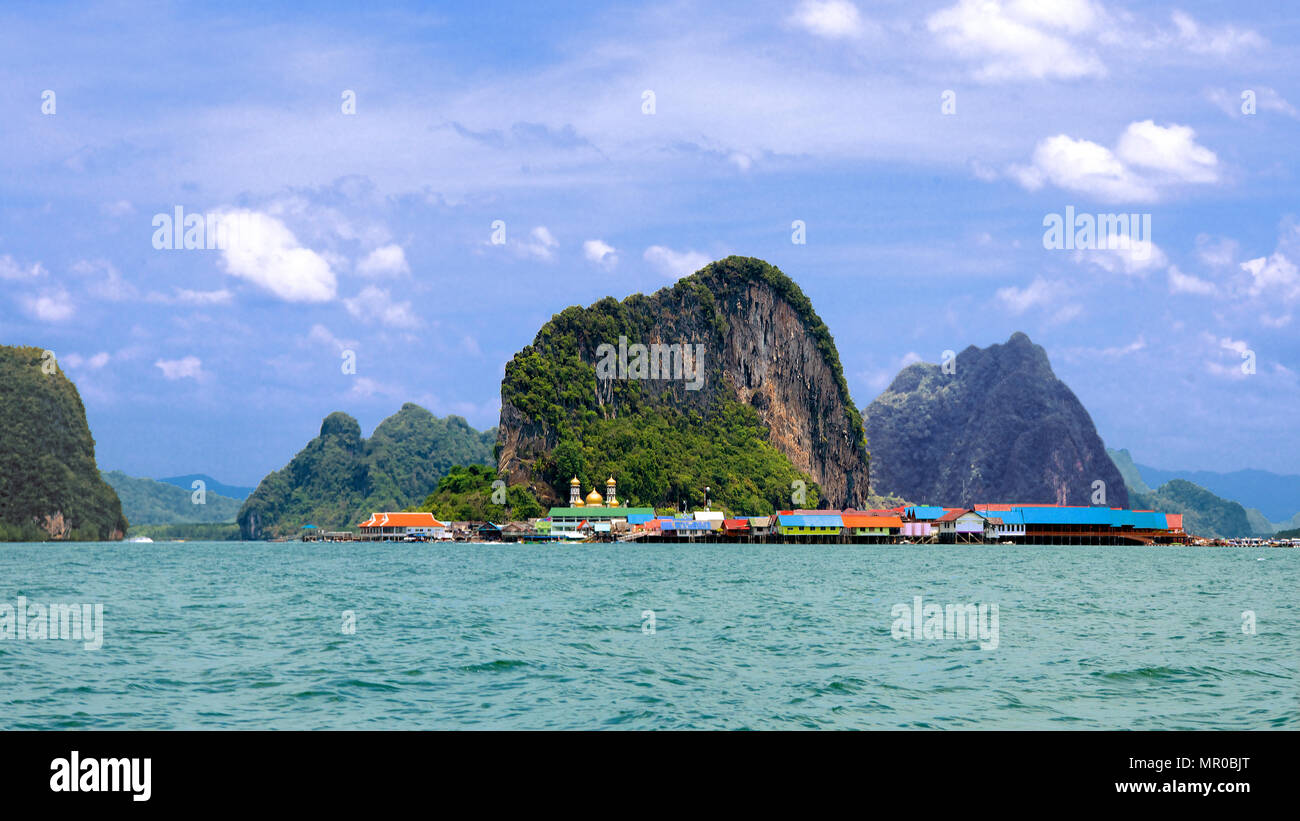 Ko Panyee muslim village de pêcheurs sur pilotis Parc National de la baie de Phang Nga en Thaïlande Banque D'Images