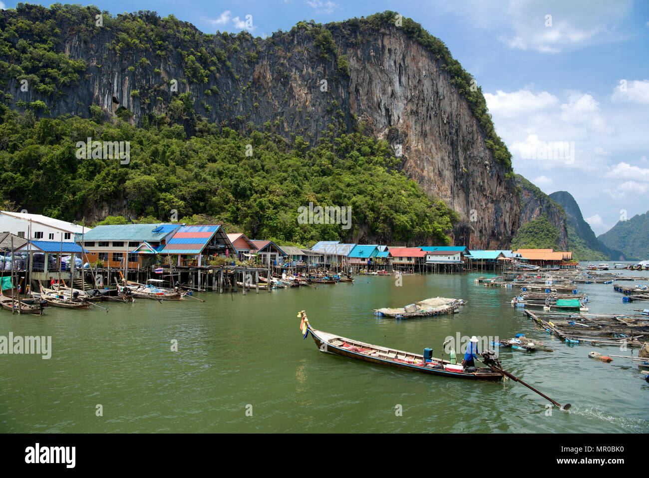 Ko Panyee muslim village de pêcheurs sur pilotis Parc National de la baie de Phang Nga en Thaïlande Banque D'Images