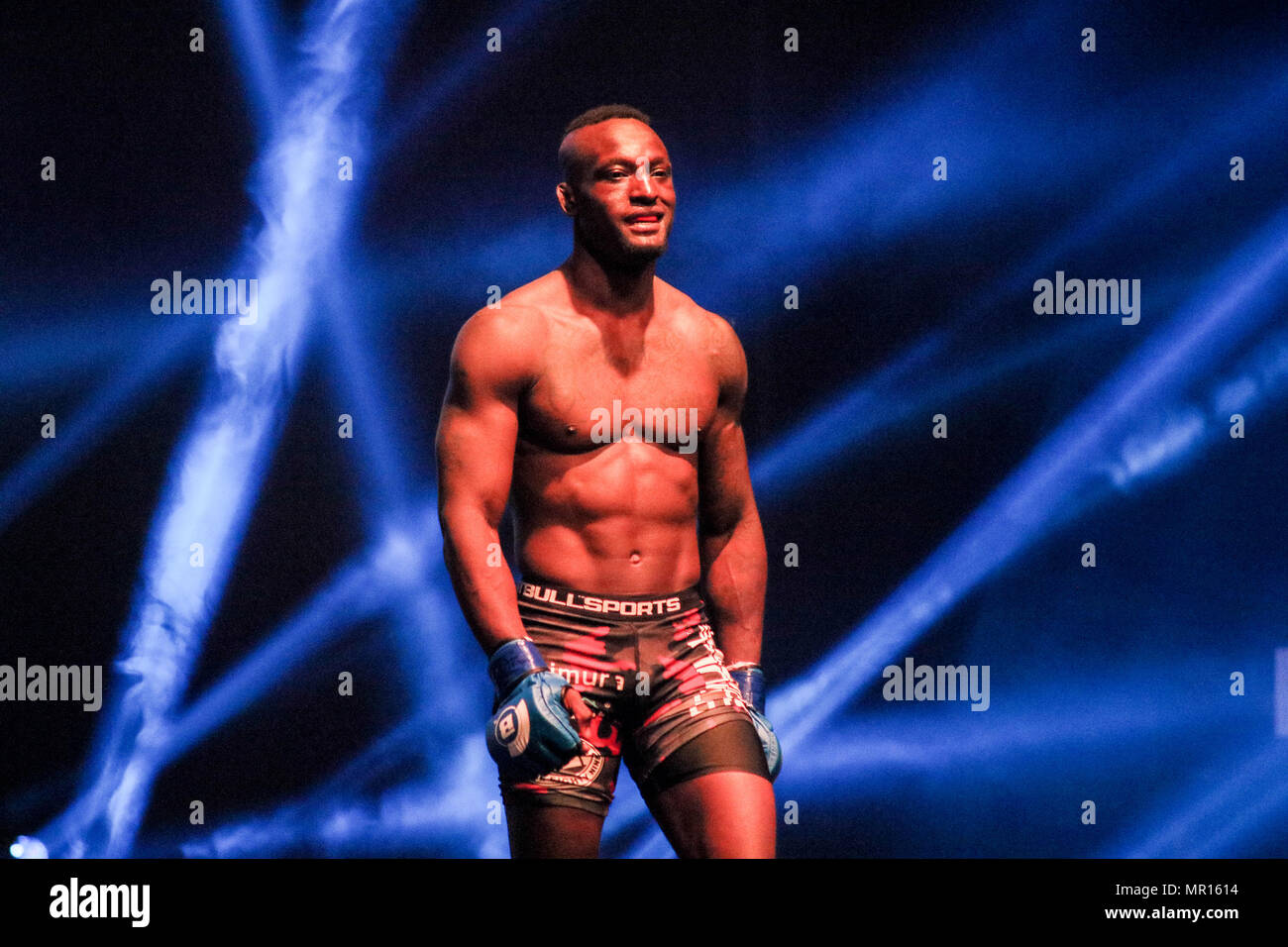 Londres, Royaume-Uni. 25 mai 2018. Walter Gahadza bat Kent Kauppinen Credit : Crédit : Dan Dan Cooke Cooke/Alamy Live News Banque D'Images