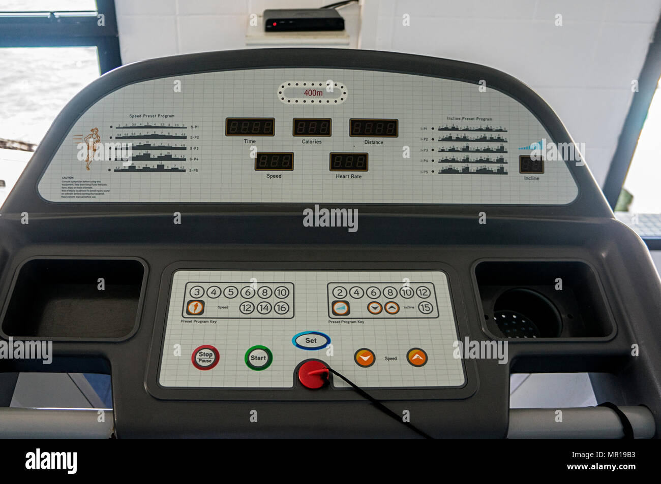 L'équipement de tapis roulant de sport fitness à l'intérieur de la console Banque D'Images