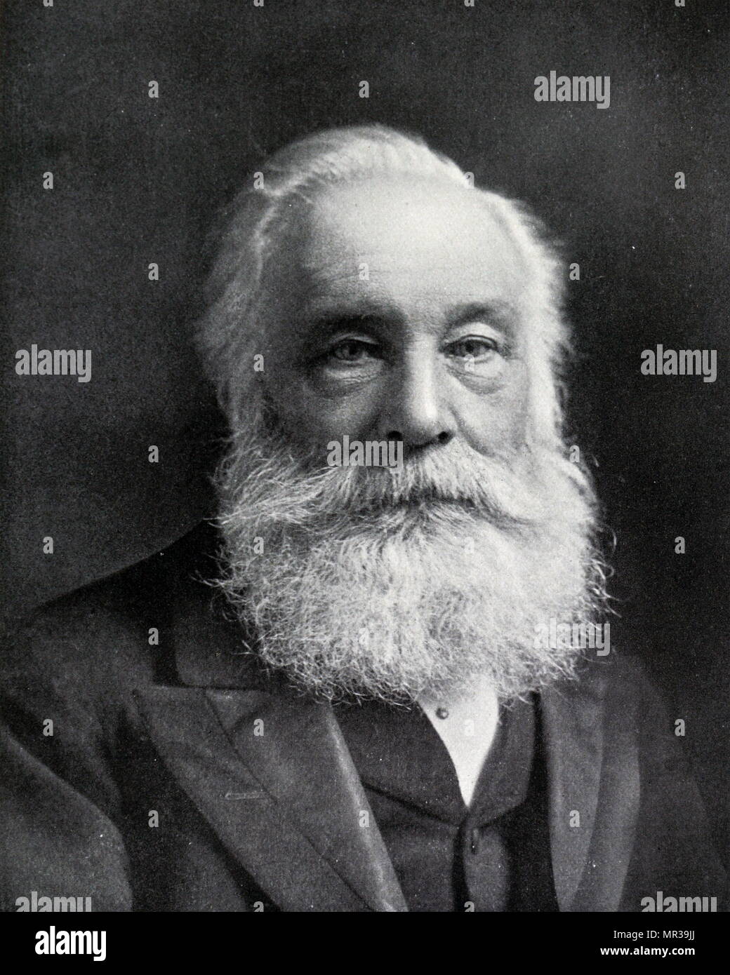 Portrait photographique de William Henry Perkin (1838-1907), un chimiste anglais surtout connu pour sa découverte accidentelle de la première teinture aniline : le purple mauveine. En date du 20e siècle Banque D'Images