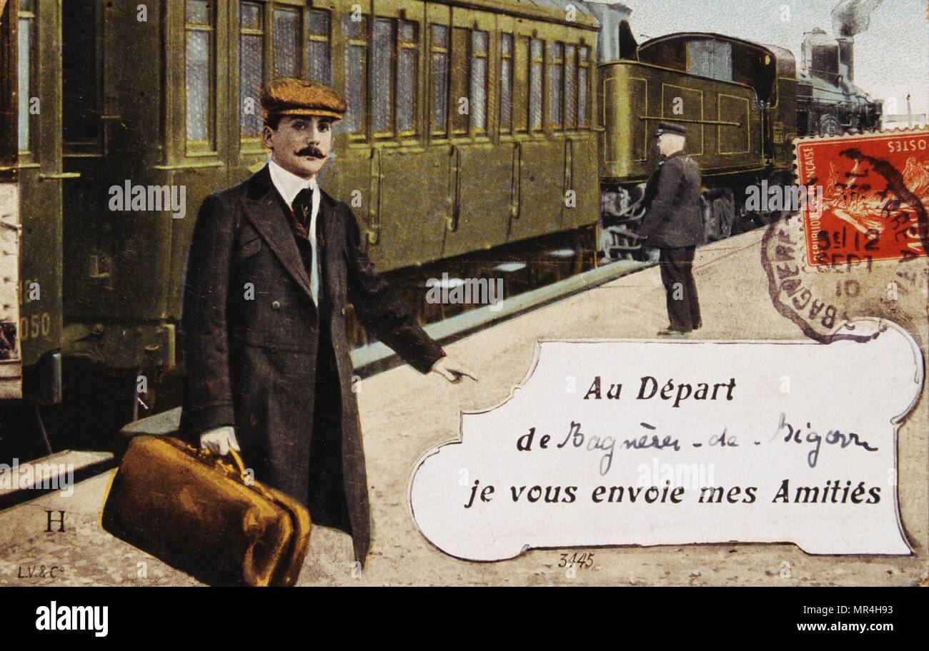 Carte postale française représentant un homme de quitter un train qui part de la gare vers 1900 Banque D'Images