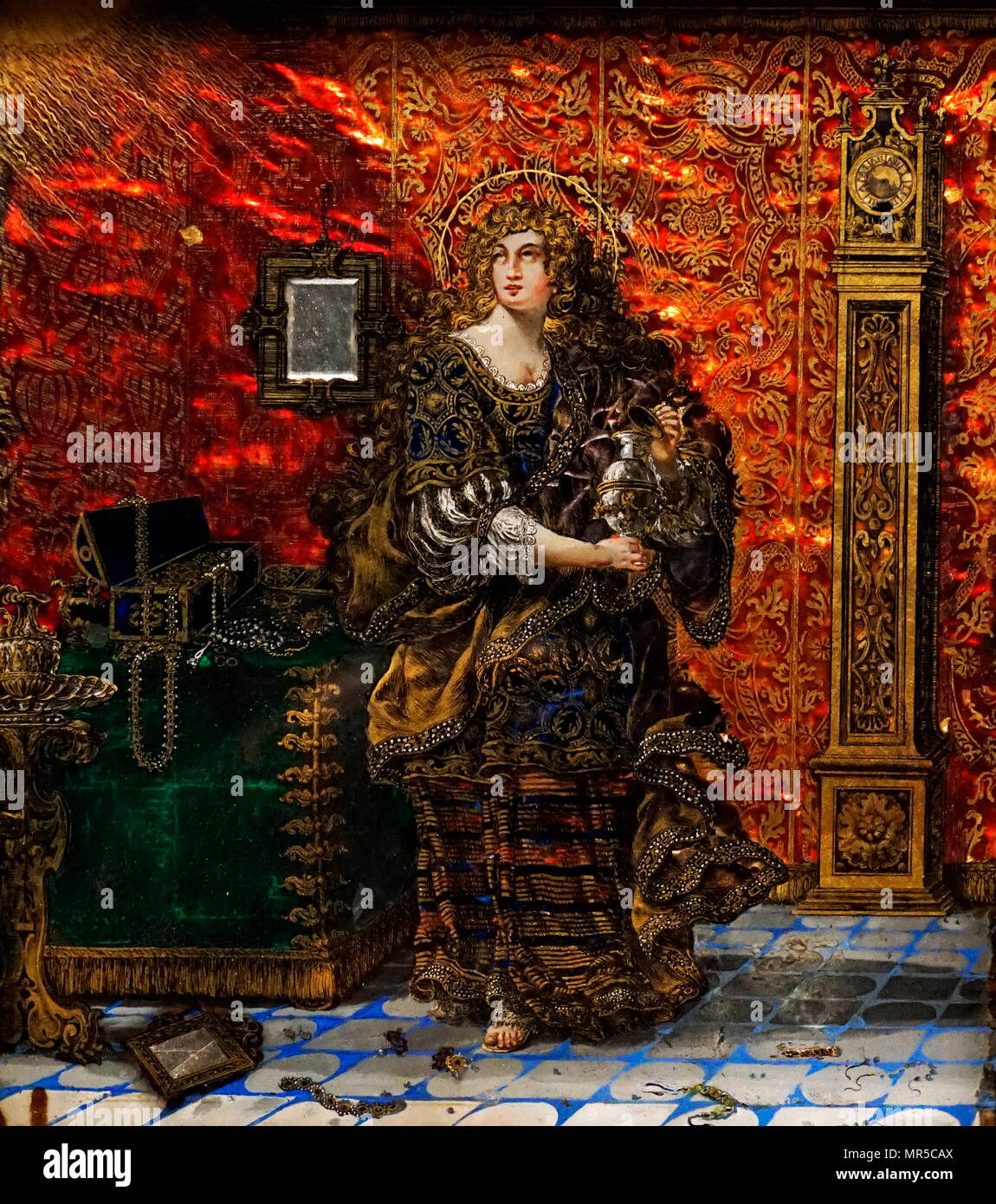 La Madeleine pénitente, 1660-75. Icône française utilisée dans la dévotion privée et la prière. Il représente la conversion de Marie Madeleine, l'un des plus fidèles disciples de Christ au début montré dans un somptueux intérieur, elle peut être un portrait de l'un des nombreuses maîtresses de Louis XIV. Le soleil dans le coin peut aussi être une allusion à Louis comme le Roi Soleil. Verre peint, laqué et doré sur l'inverse et encadrée par les feuilles ; cadre en alliage de cuivre doré Banque D'Images