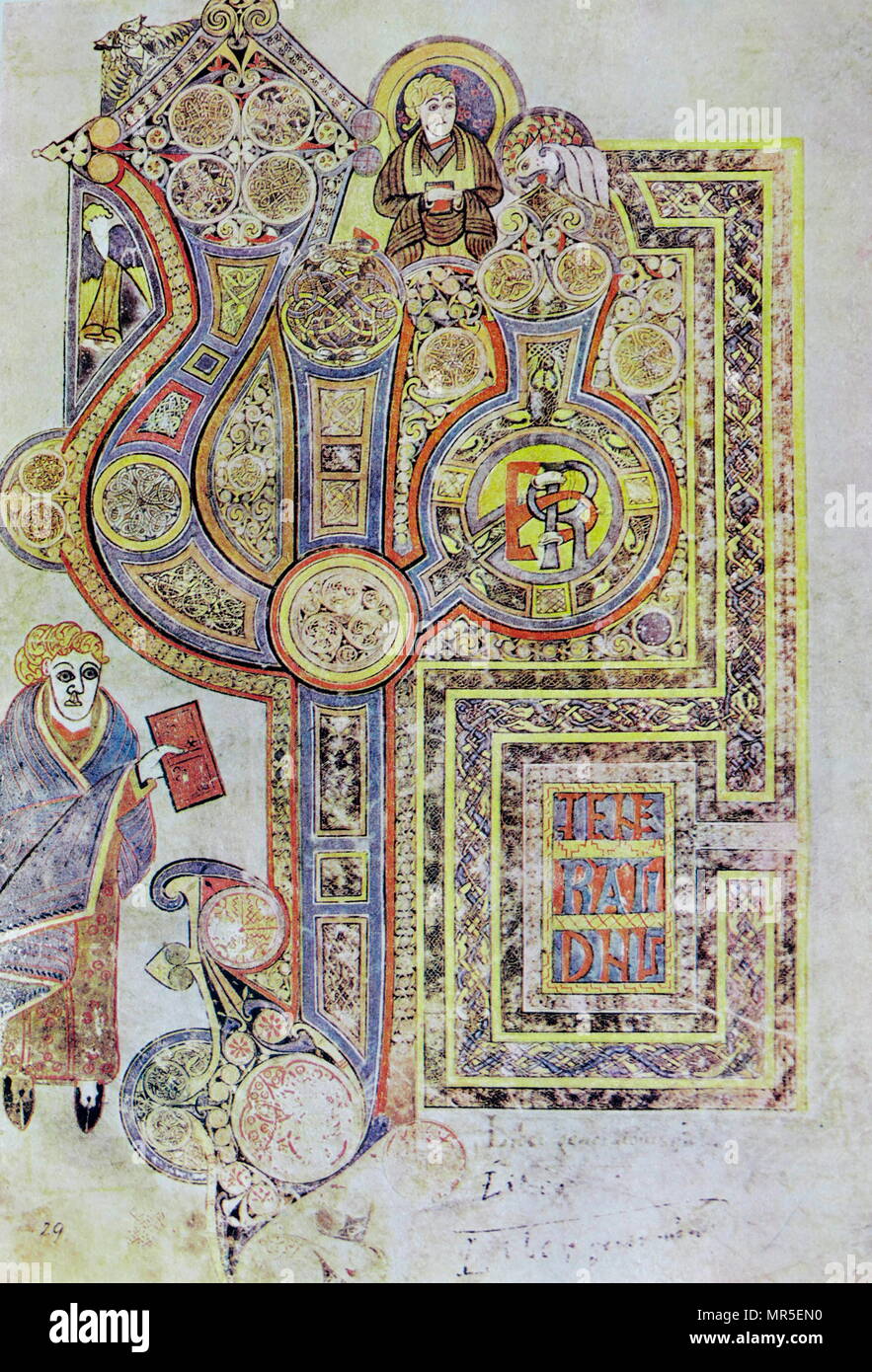 Premiers mots de l'Évangile de saint Matthieu, Fol. 29 R du Livre de Kells. Le Livre de Kells est un manuscrit enluminé livre des évangiles en latin, contenant les quatre Évangiles du Nouveau Testament ainsi que divers textes préliminaires et des tableaux. Il a été créé dans un monastère Colomban en Irlande, c. L'an 800. La généalogie ; FOL. 201 R. Planche XVII Banque D'Images