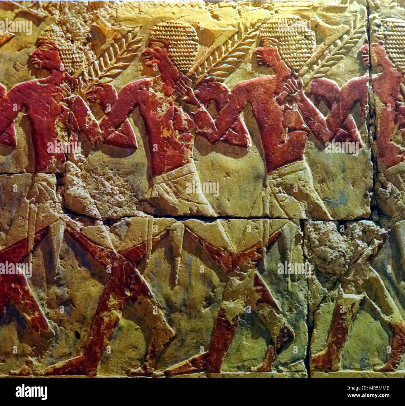 L'exécution de soldats avec des haches. L'allégement de la mur temple funéraire de la Reine Hatshepsout à Deir el Bahri, l'Égypte. La Reine Hatchepsout qui a gouverné l'Égypte de 1479 à 1458 AV 18e dynastie, le nouveau royaume Banque D'Images