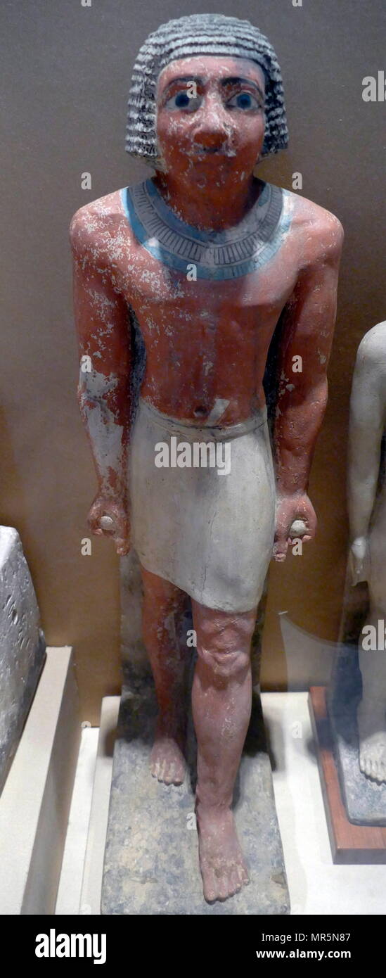 La figure de calcaire peint, sixième dynastie de l'Egypte ancienne ; l'ancien royaume de l'Egypte dynastique. Banque D'Images