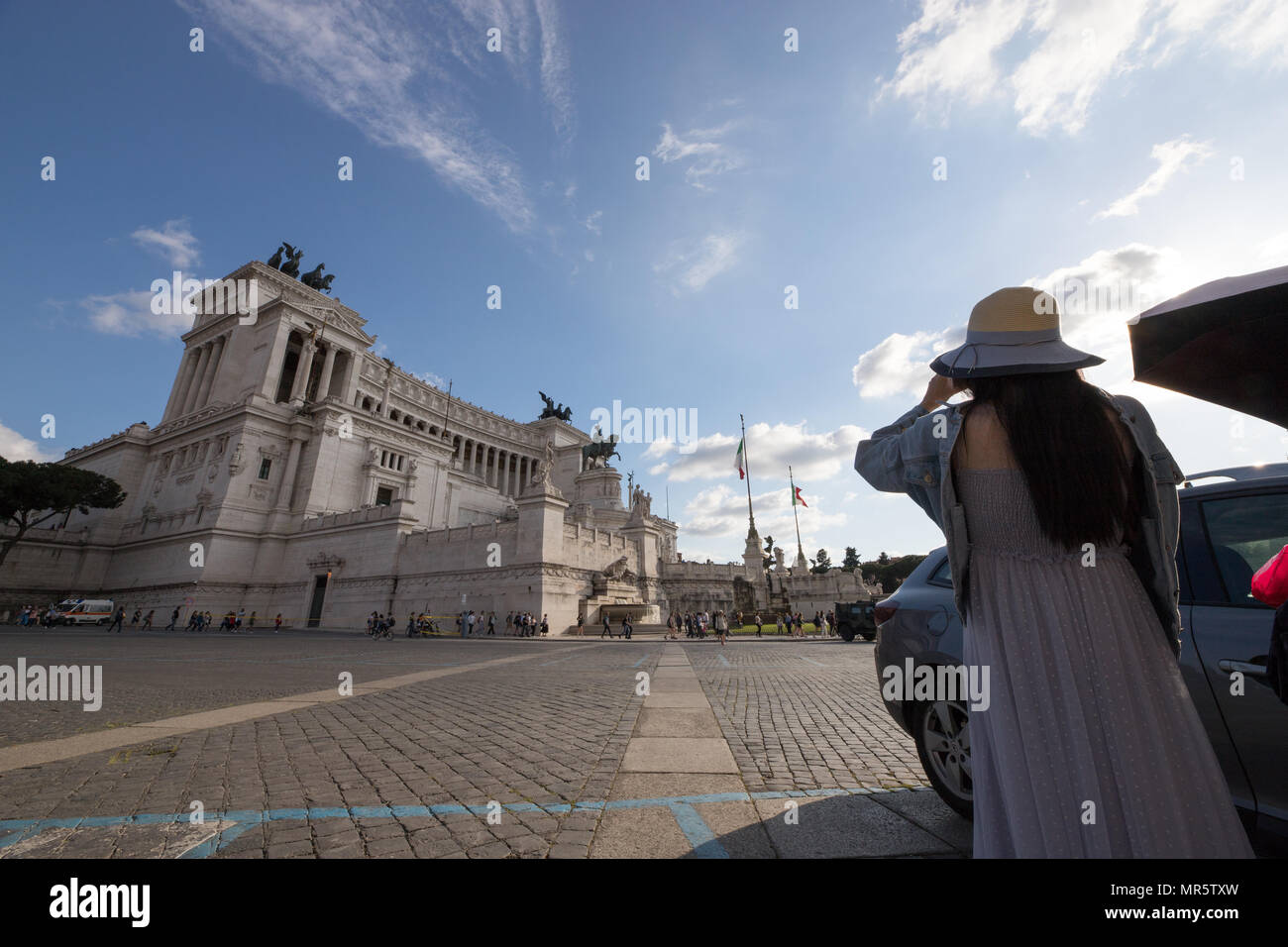 Rome Italie, tourisme Asie shotting photos femme au monument Vittoriano, sur la Piazza Venezia Banque D'Images