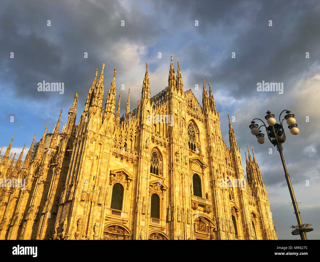 Milan, Italie - 6 mai, 2018 : Duomo di Milano, la cathédrale de Milan est l'église cathédrale de Milan en Lombardie, Italie du nord. Dédiée à saint Marie de la Banque D'Images