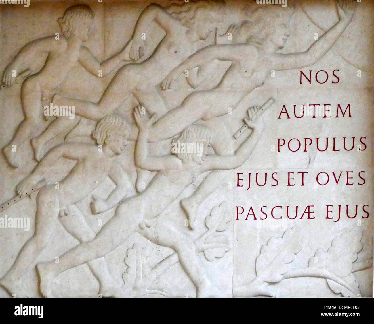 Ce panneau était un don à la Société des Nations ; grande sculpture se trouve à l'entrée à la salle principale du Palais des Nations, Genève ; construit en 1929-38. Il a été donné à la Société des Nations par le gouvernement britannique. Banque D'Images