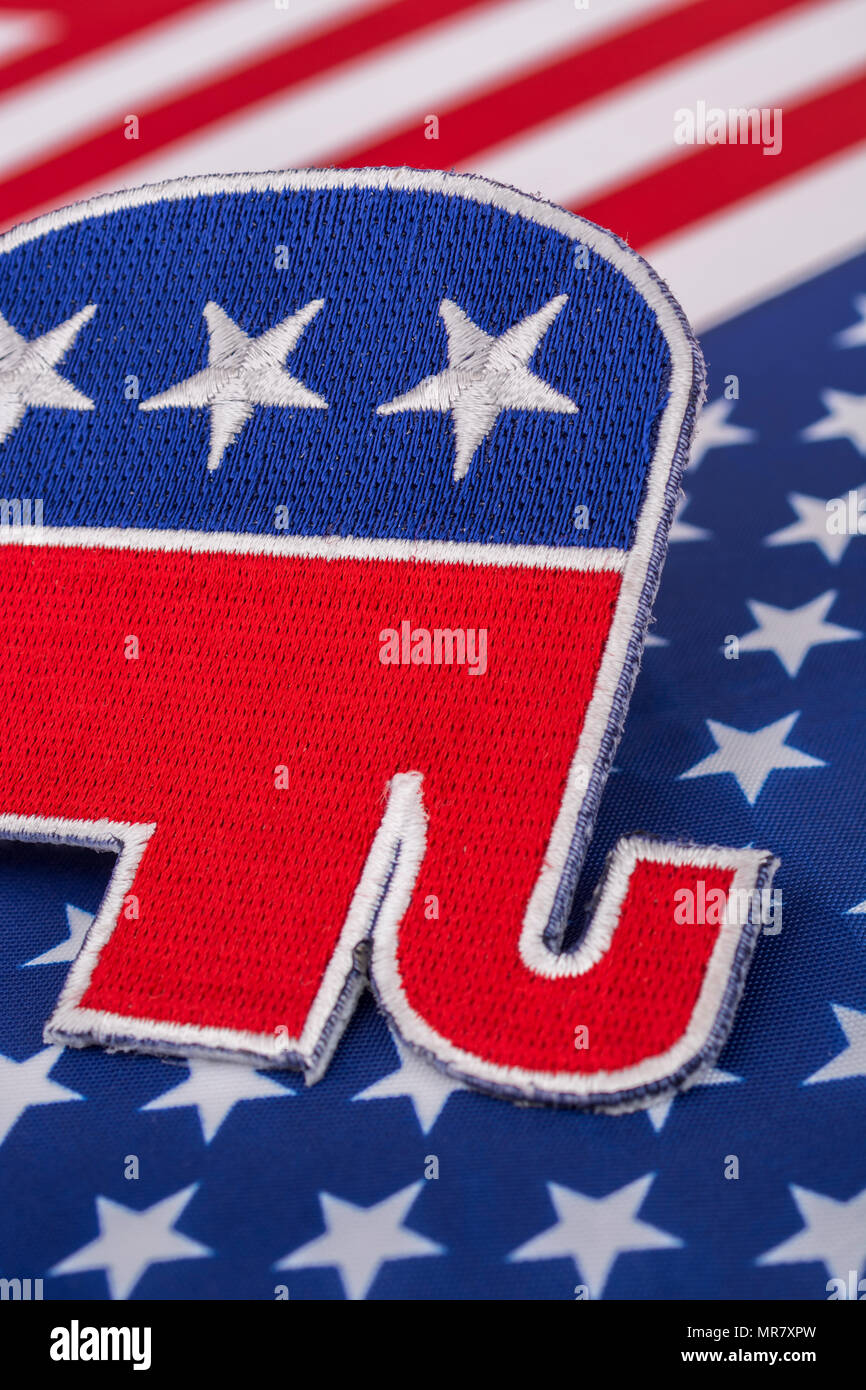 US GOP / Parti républicain patch avec le drapeau Stars and Stripes. Pour les élections de mi-mandat de 2022, les élections présidentielles de 2024, les primaires américaines, la politique américaine, la vague rouge. Banque D'Images