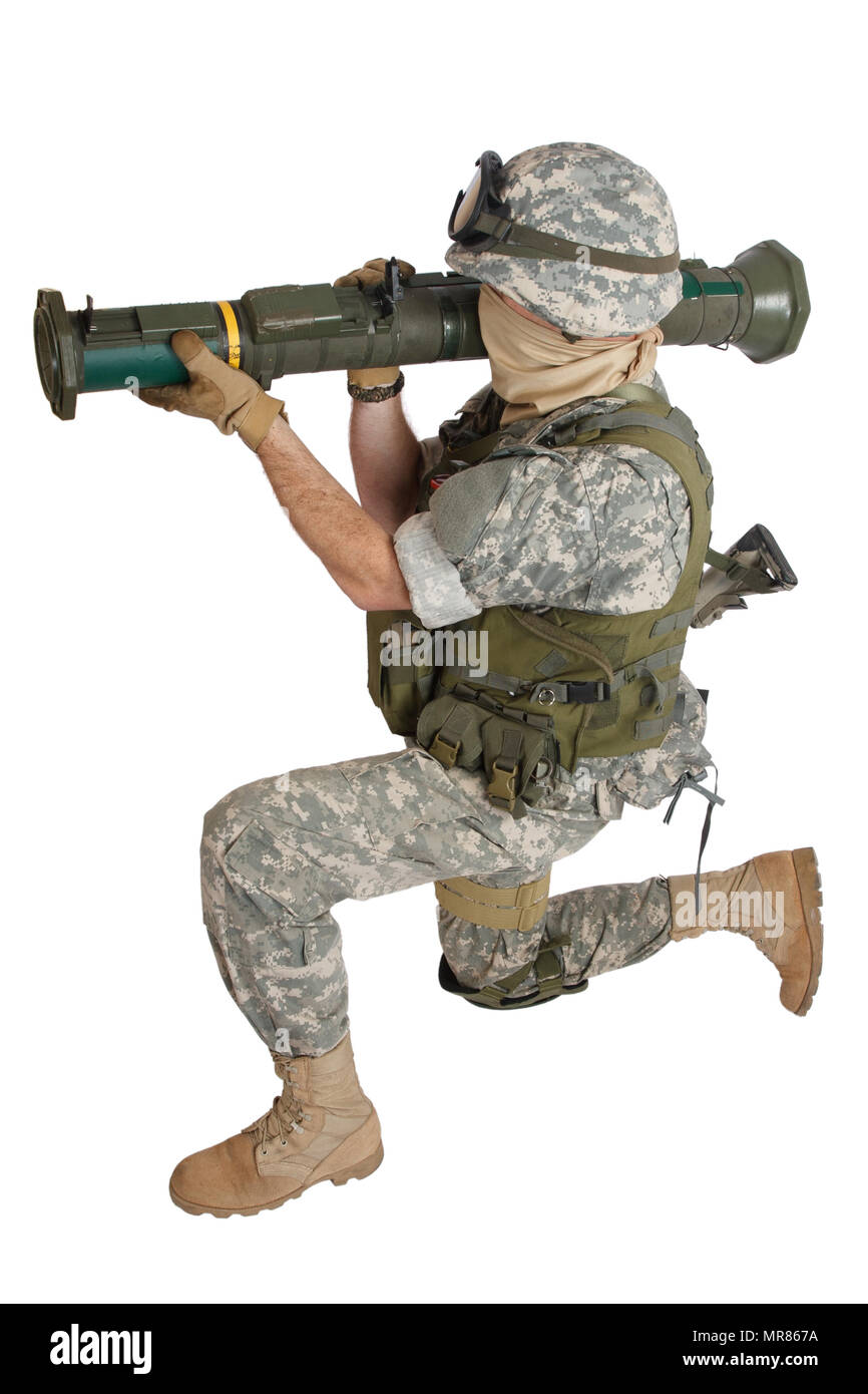 Soldat de l'armée américaine avec AU4 Rocket Launcher isolated on white Banque D'Images