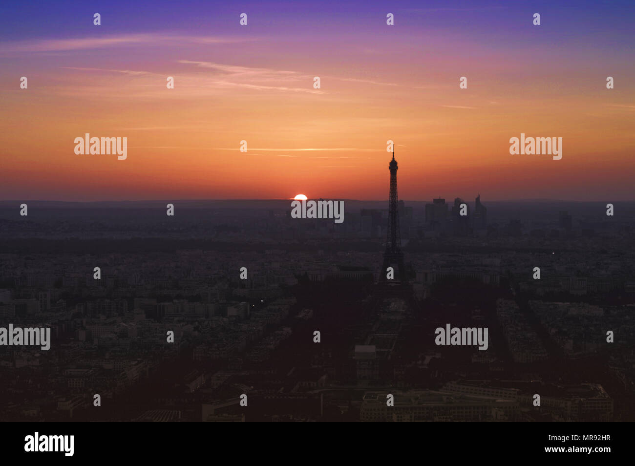 La Tour Eiffel au coucher du soleil Banque D'Images