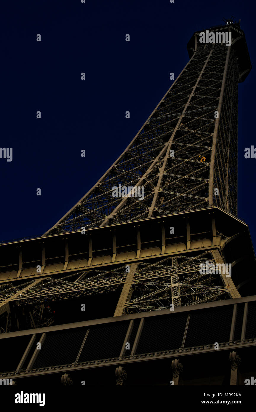 La Tour Eiffel de près Banque D'Images
