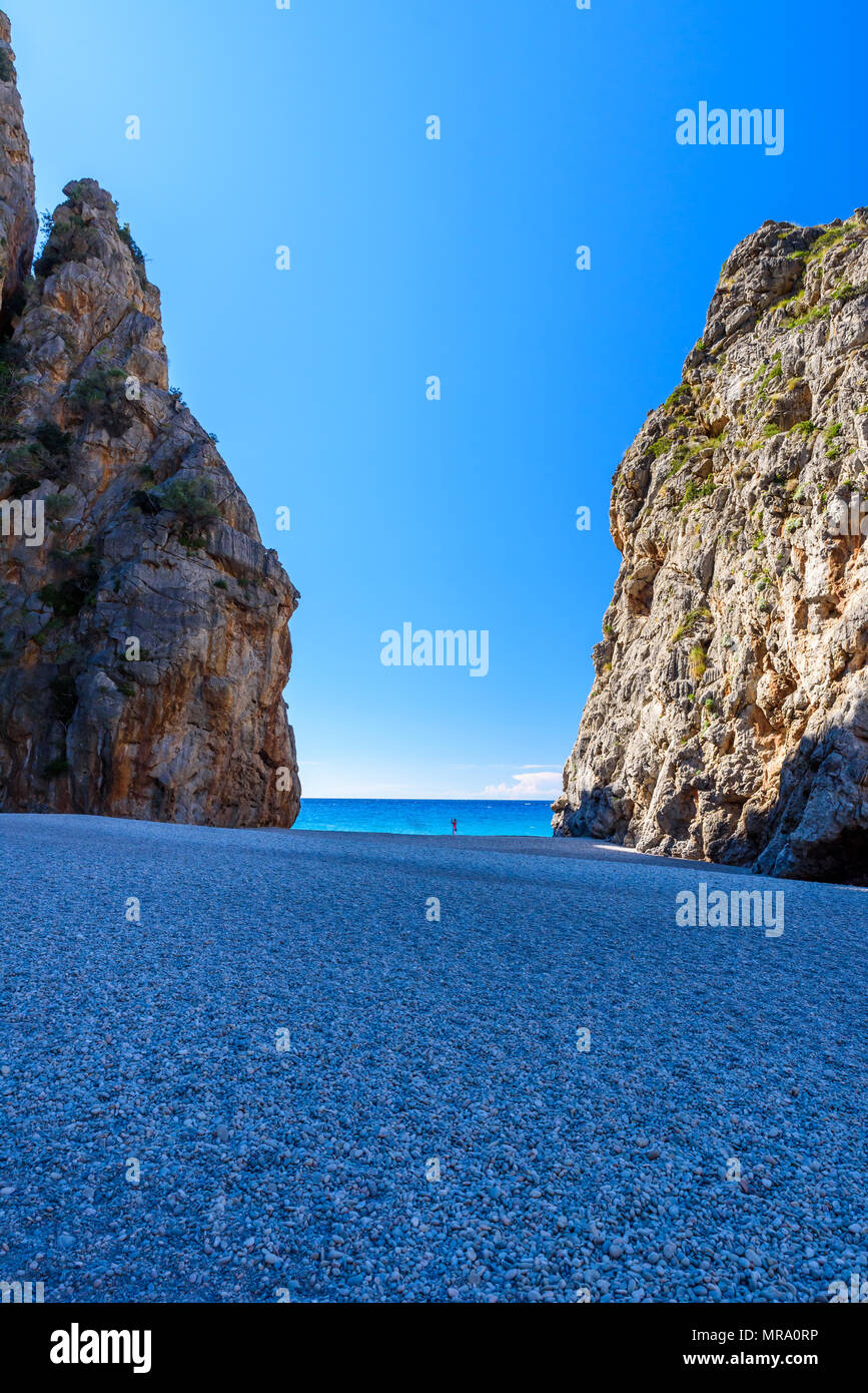 Torrent De Pareis - Canyon Avec Belle Plage Sur L'Île De Majorque.
