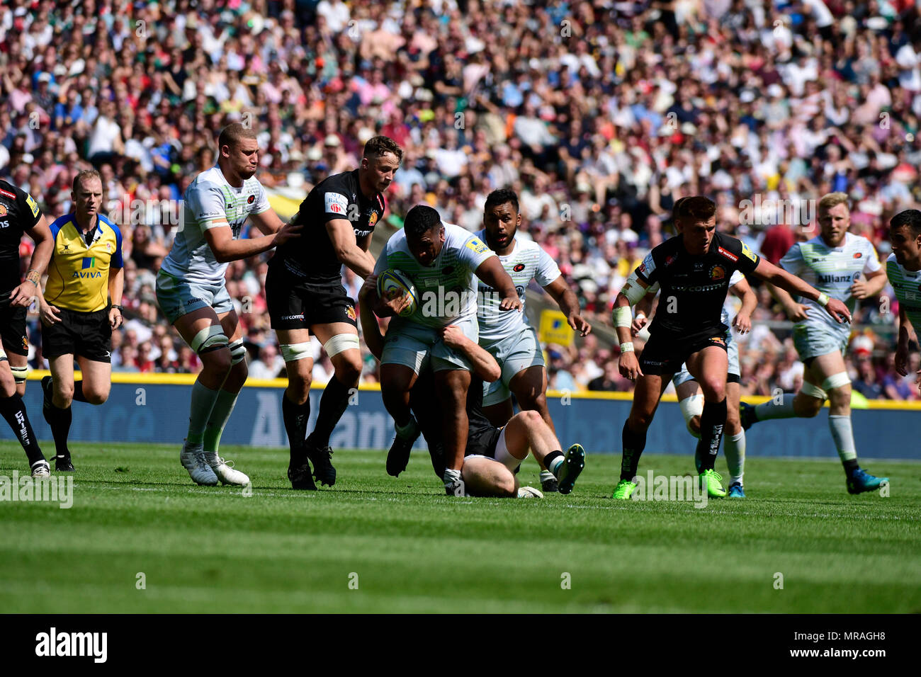 26 MAI 2018 , le stade de Twickenham, Londres, Angleterre ; Aviva Premiership finale Rugby 2018, Exeter Chiefs Mako Vunipola v Saracens ; des Saracens fait une pause de l'avant contre Exeter Banque D'Images