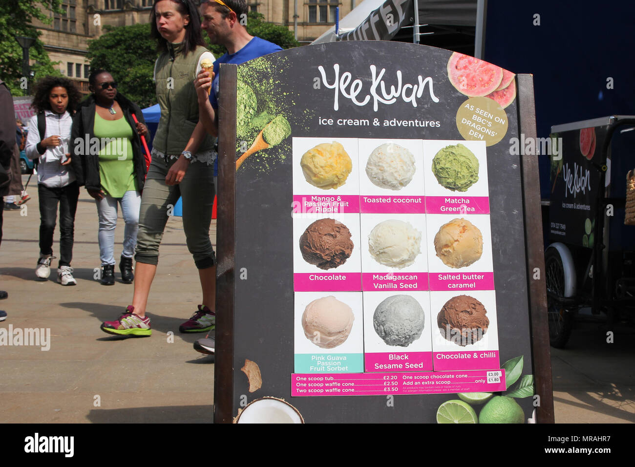 Des jardins de la paix, Sheffield, South Yorkshire, UK. 26 mai 2018. Le Sheffield Food Festival, célébrant le centre animé de la scène alimentaire, mettant en valeur les produits locaux, les chefs et les aliments de rue. Crédit : Matthieu Chattle/Alamy Live News Banque D'Images